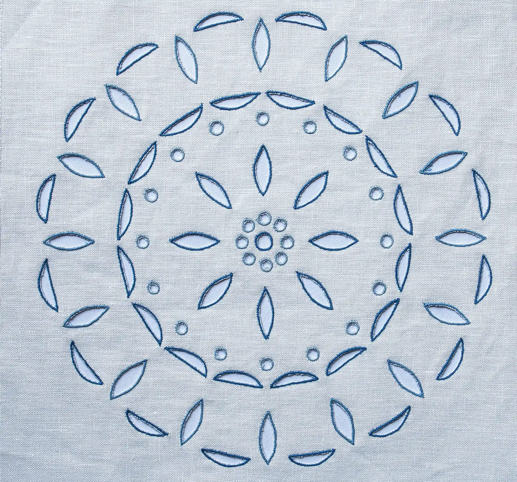 KILLIN FLOWER — IVORY/BLUE
